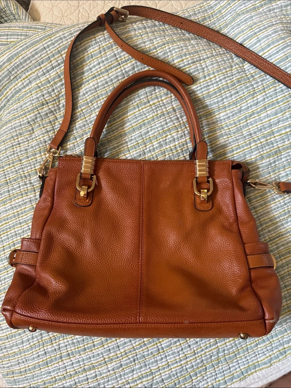 Structured Tan Leather Shoulder Bag with Gold Accents